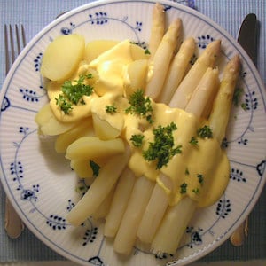 Asparagus with Hollandaise sauce
