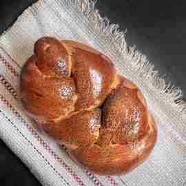 Braided bread