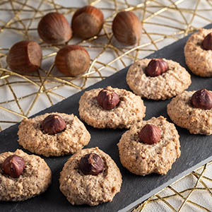 Hazelnut Macaroons - German Christmas Cookies - Germanfoods.org